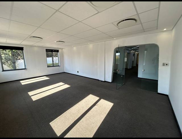 1,066M² OFFICE TO LET IN SANDTON CENTRAL